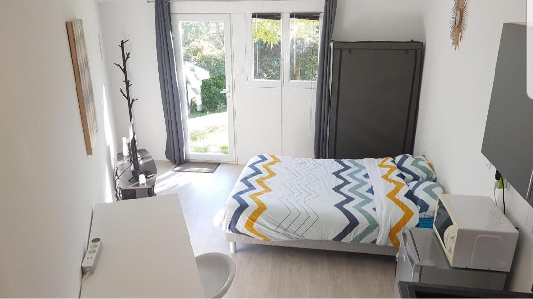 Studio Cozy Tout Confort Chez L'Habitant Apartment Ла Рош-сюр-Йон Екстериор снимка